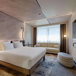 Novotel Muenchen Airport - Newly Renovated **** Φράιζινγκ
