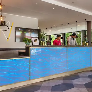 - The Niu, Fury Messe By Ihg Отель